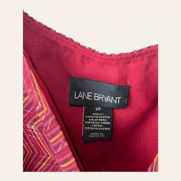 0771. LANE BRYANT ADJUSTABLE STRAP TOP SIZE 26 CHEVRON‎ PATTERN MAROON AND GOLD - Picture 5 of 10